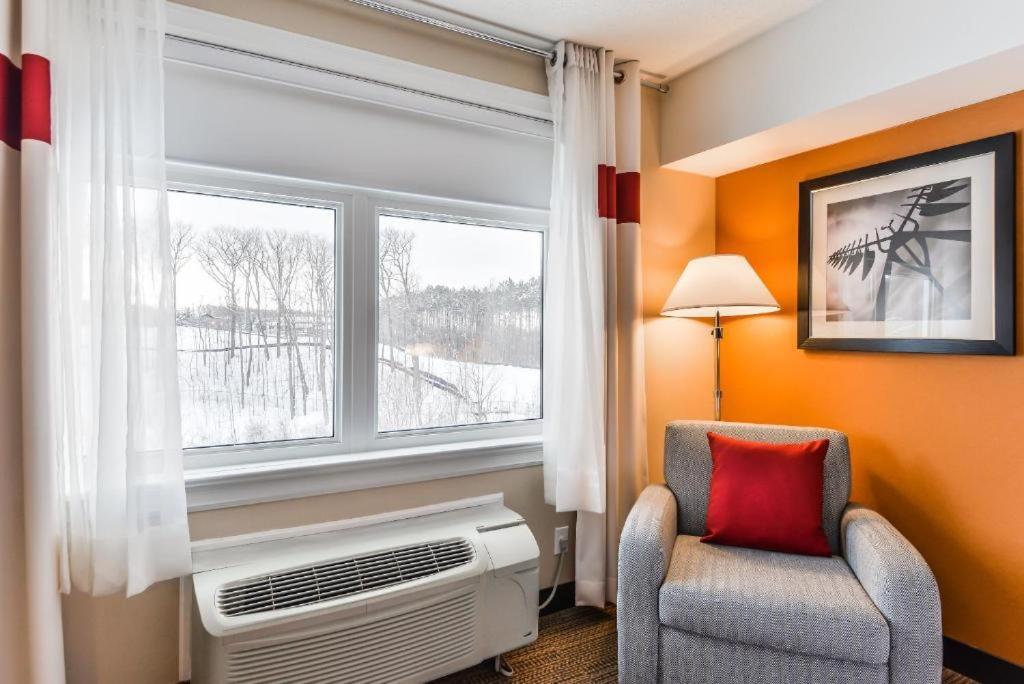 Four Points By Sheraton Barrie Eksteriør bilde